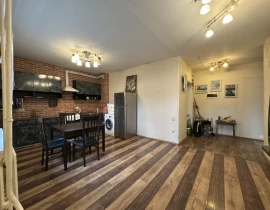 3-комнатная квартира, 79.9 м2 , 3 этаж, Тургенева, 7 - фото 1