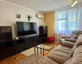 8-комнатная квартира, 252.7 м2 , 4-5 этаж, Некрасовская, 94 - фото 3
