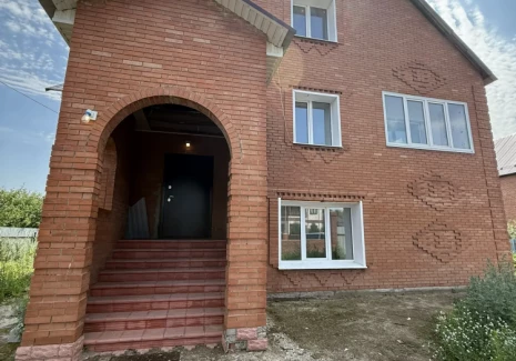 Дом 353 кв.м. Самарская область, муниципальный район Красноярский, сельское поселение Красный Яр, село Красный Яр, улица Уфимская, домовладение 5 - фото 3